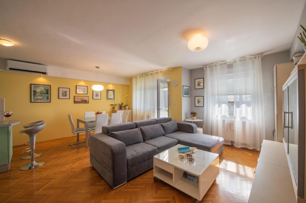 Apartman Silvija Осиек Экстерьер фото